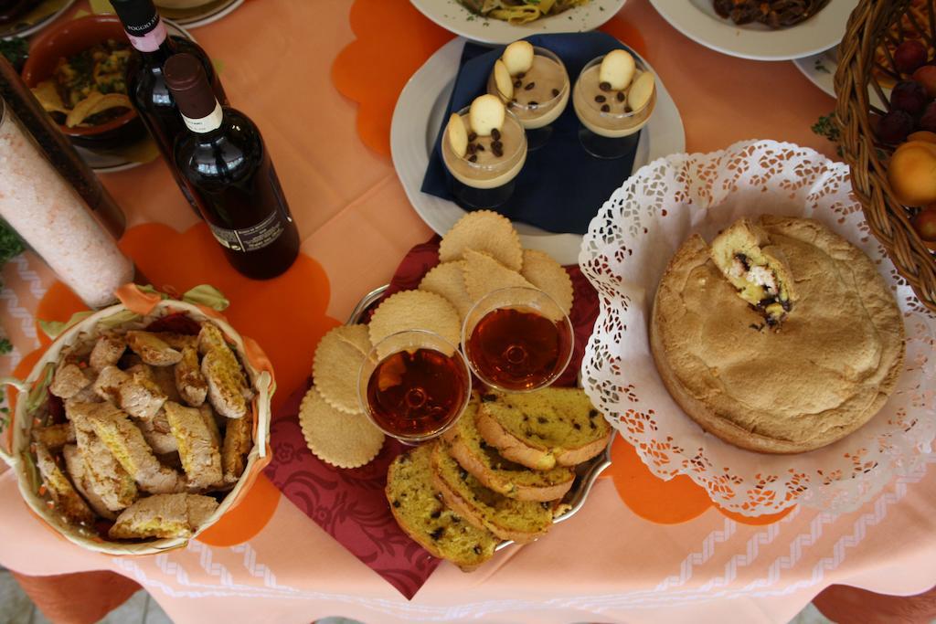 Hotel Ristorante Il Pino Κιούζι Εξωτερικό φωτογραφία
