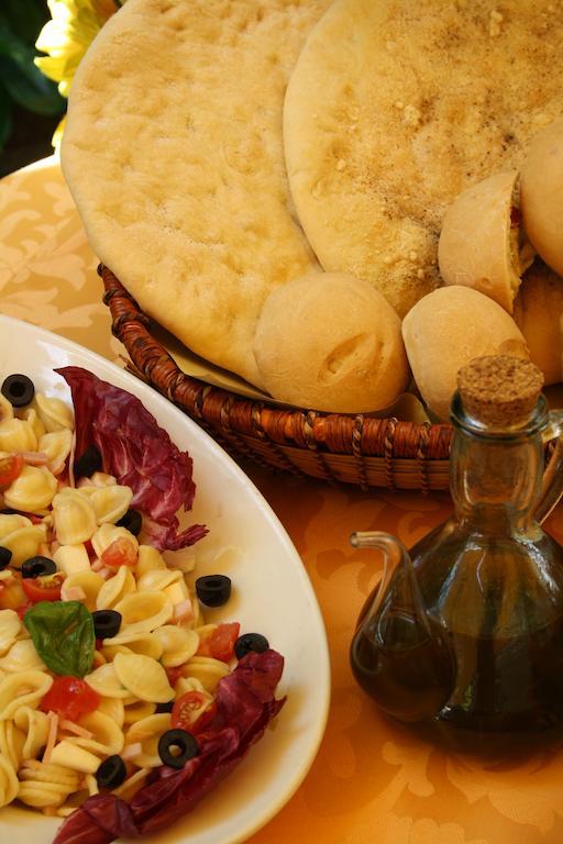 Hotel Ristorante Il Pino Κιούζι Εξωτερικό φωτογραφία